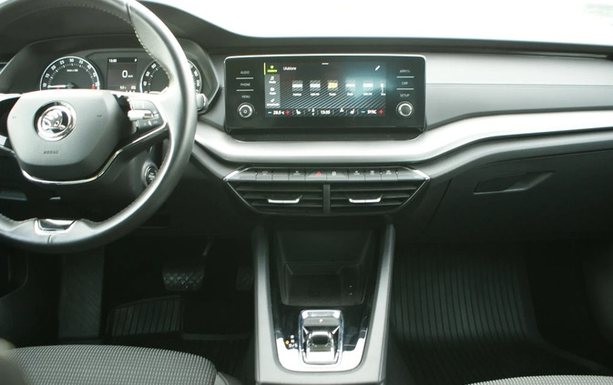 Skoda Octavia cena 89500 przebieg: 104600, rok produkcji 2020 z Brzostek małe 137